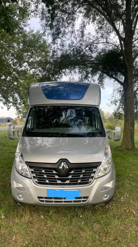 Horsebox HGV Renault Master 2017 Used