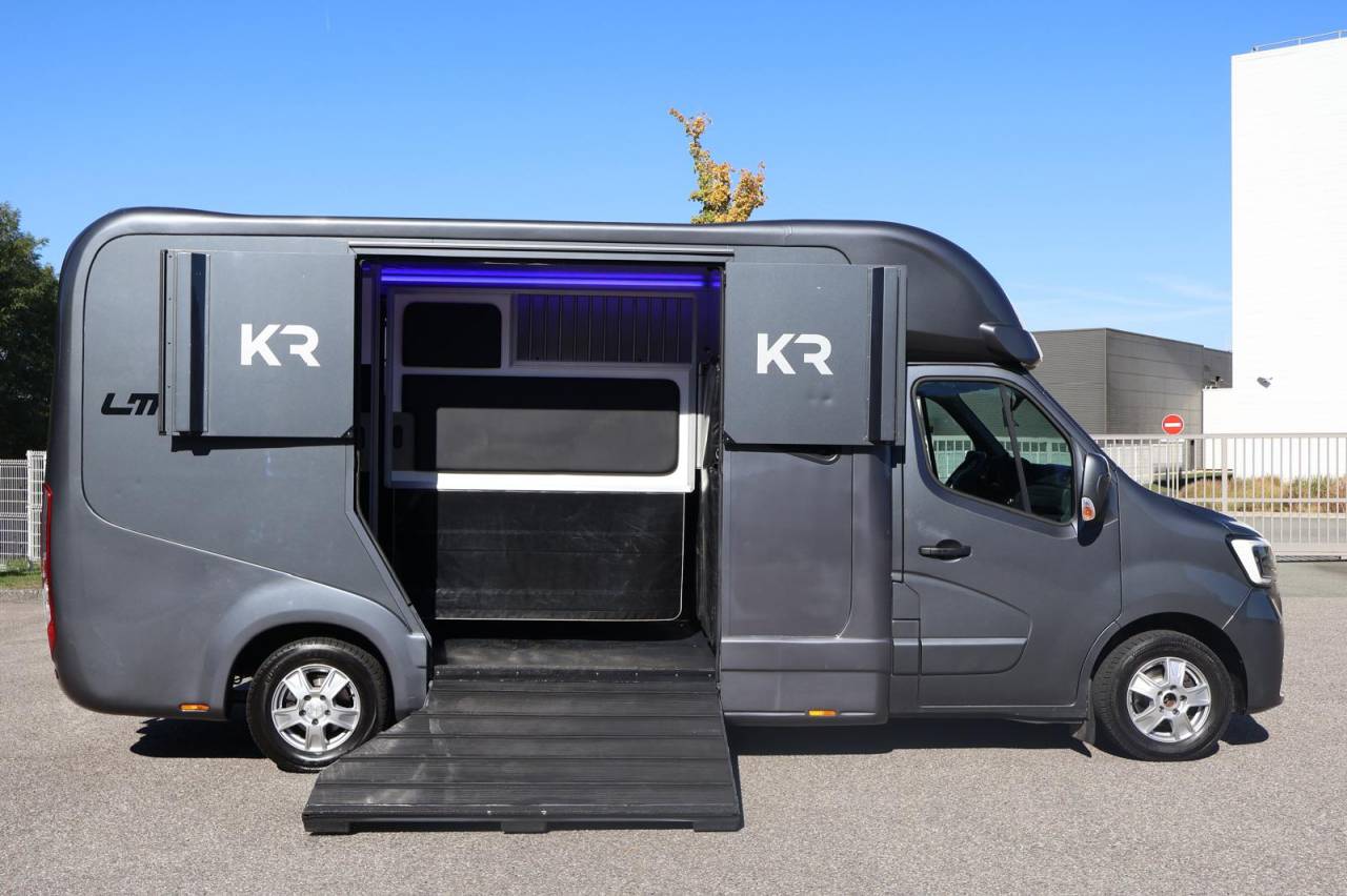 Horsebox HGV Krismar KRISMAR 2021 Used
