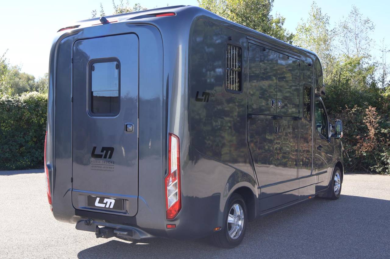 Horsebox HGV Krismar KRISMAR 2021 Used