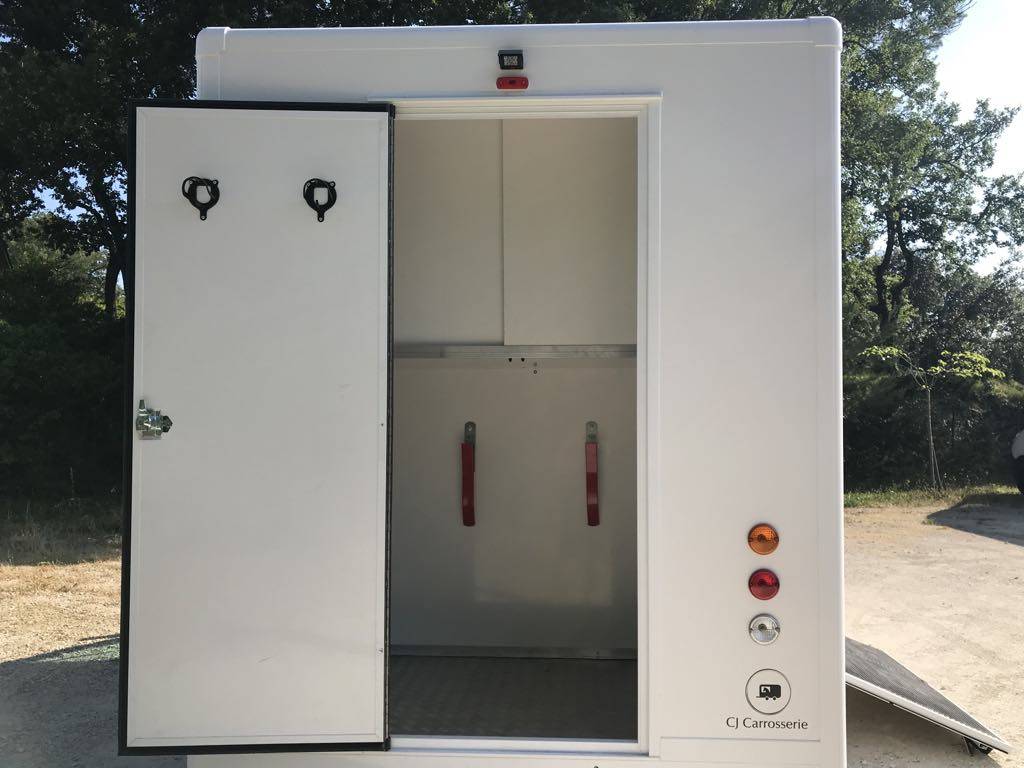 Horsebox HGV Renault  2013 Used