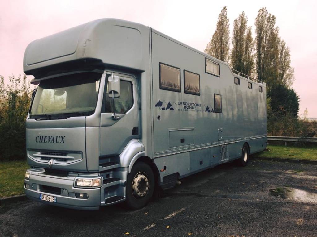 Horsebox NON-HGV Renault 420 dci 2006 Used