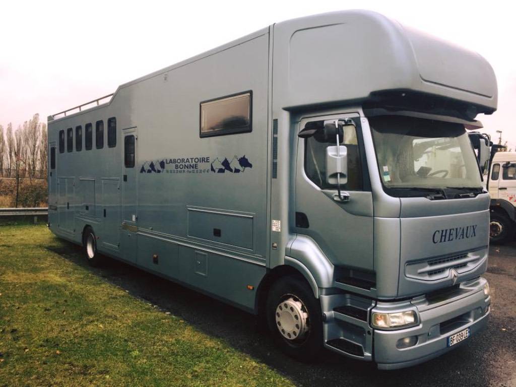 Horsebox NON-HGV Renault 420 dci 2006 Used