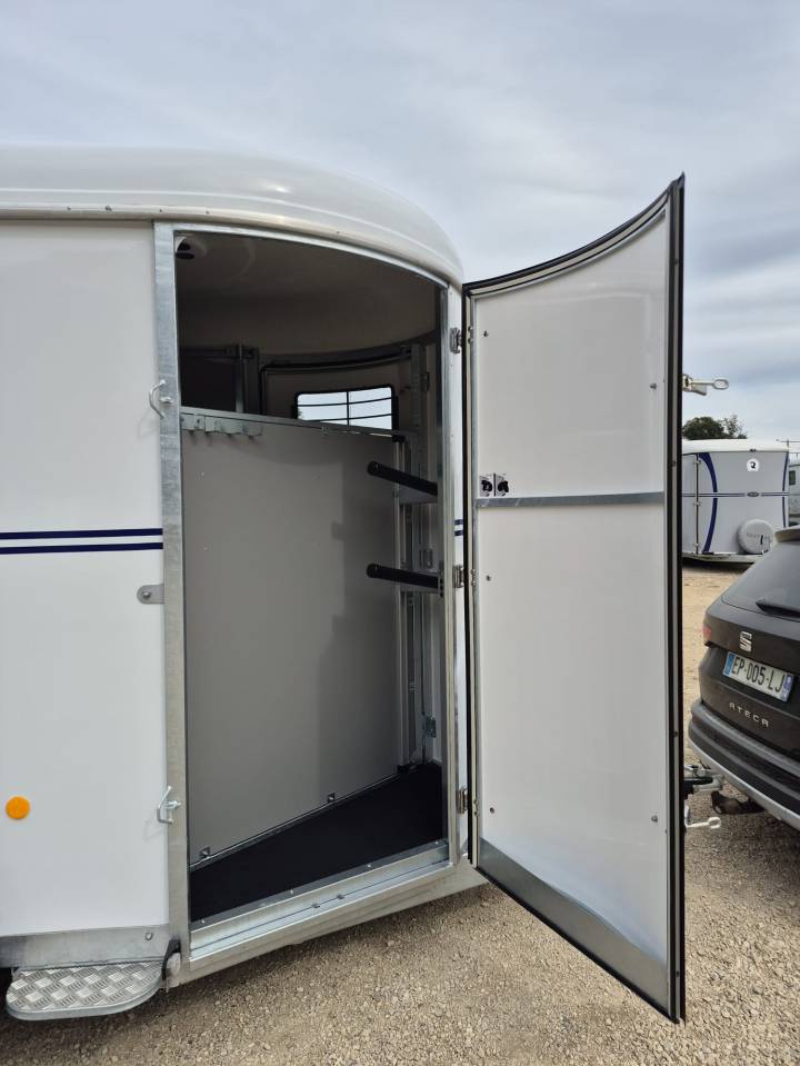 Horse trailer Fautras Oblic +2 2 Stalls 2026 New