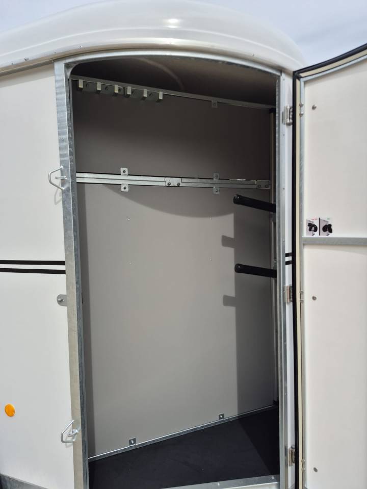 Horse trailer Fautras Oblic +2 2 Stalls 2026 New