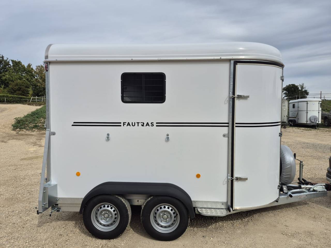 Horse trailer Fautras Oblic +2 2 Stalls 2026 New