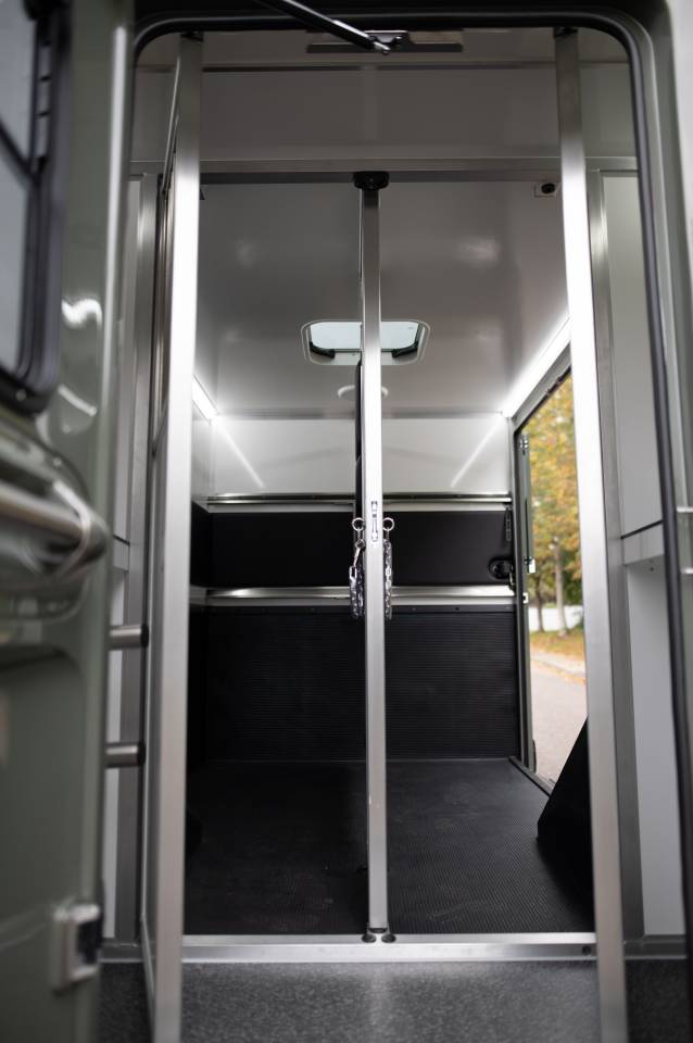 Horsebox HGV Krismar Renault Master 2025 Used