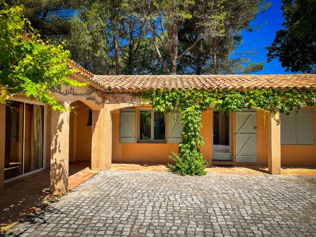 Luxurious equestrian property  Bouches-du-Rh&ocirc;ne