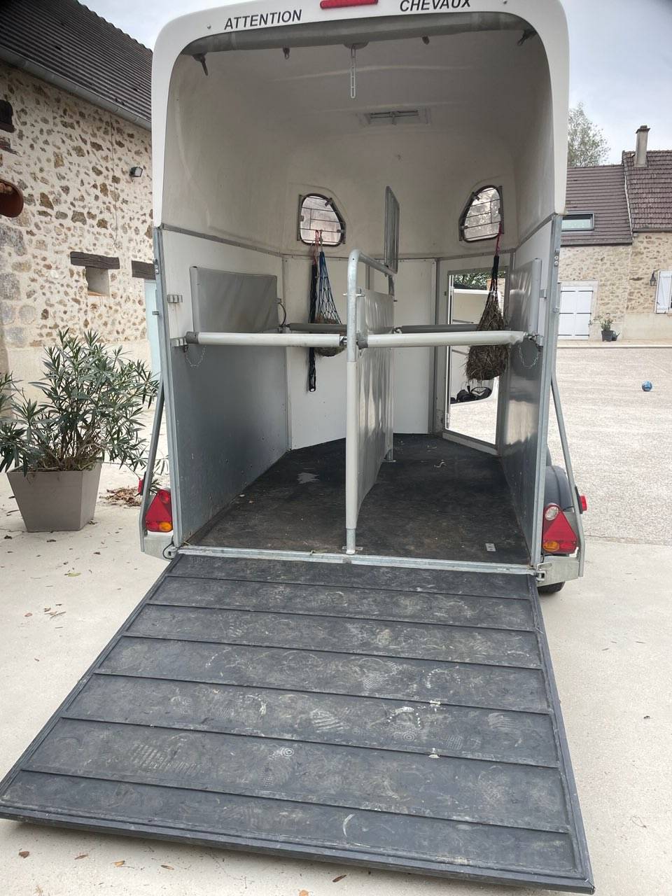 Horse trailer Cheval Liberte GOLD 2 Stalls 2010 Used