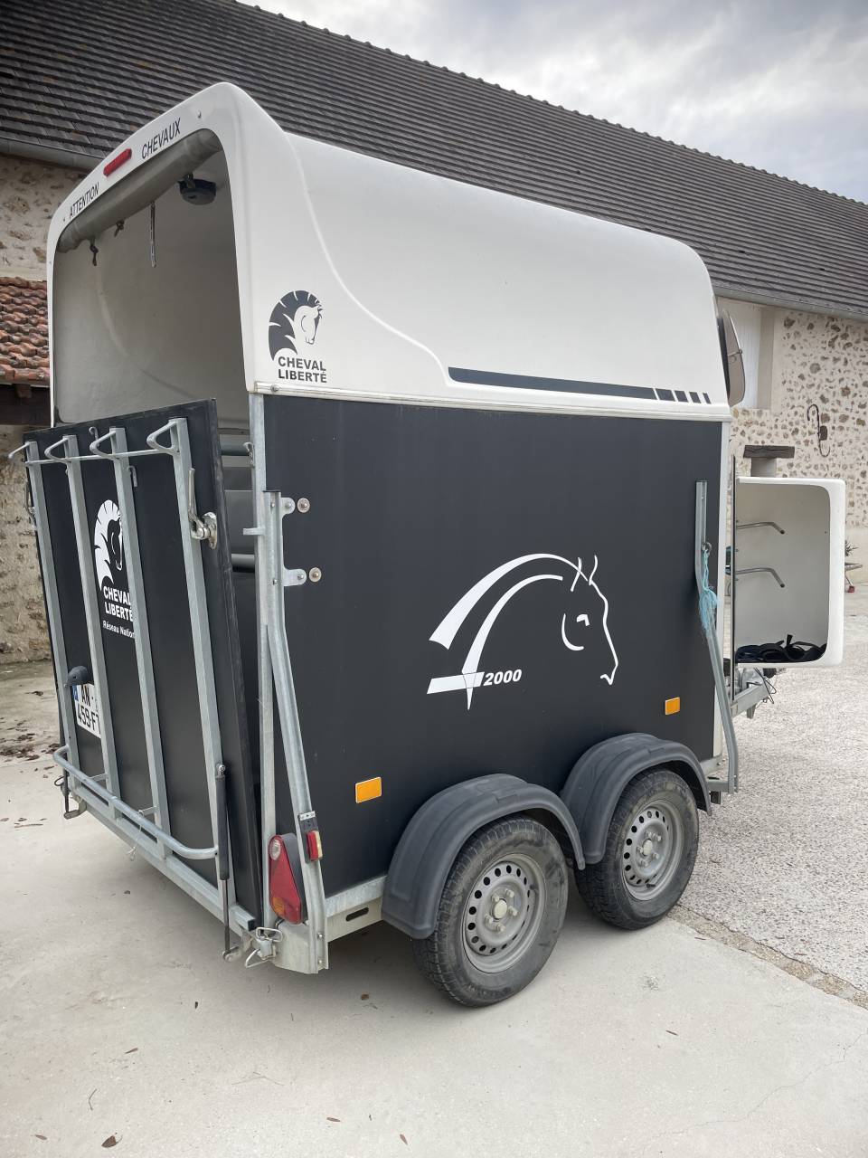 Horse trailer Cheval Liberte GOLD 2 Stalls 2010 Used
