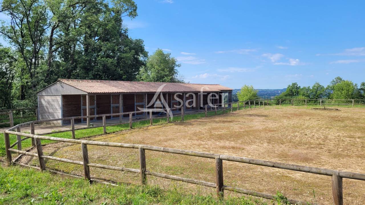 Other country property  tarn