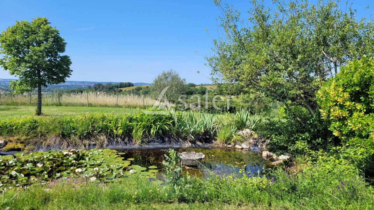 Other country property  tarn