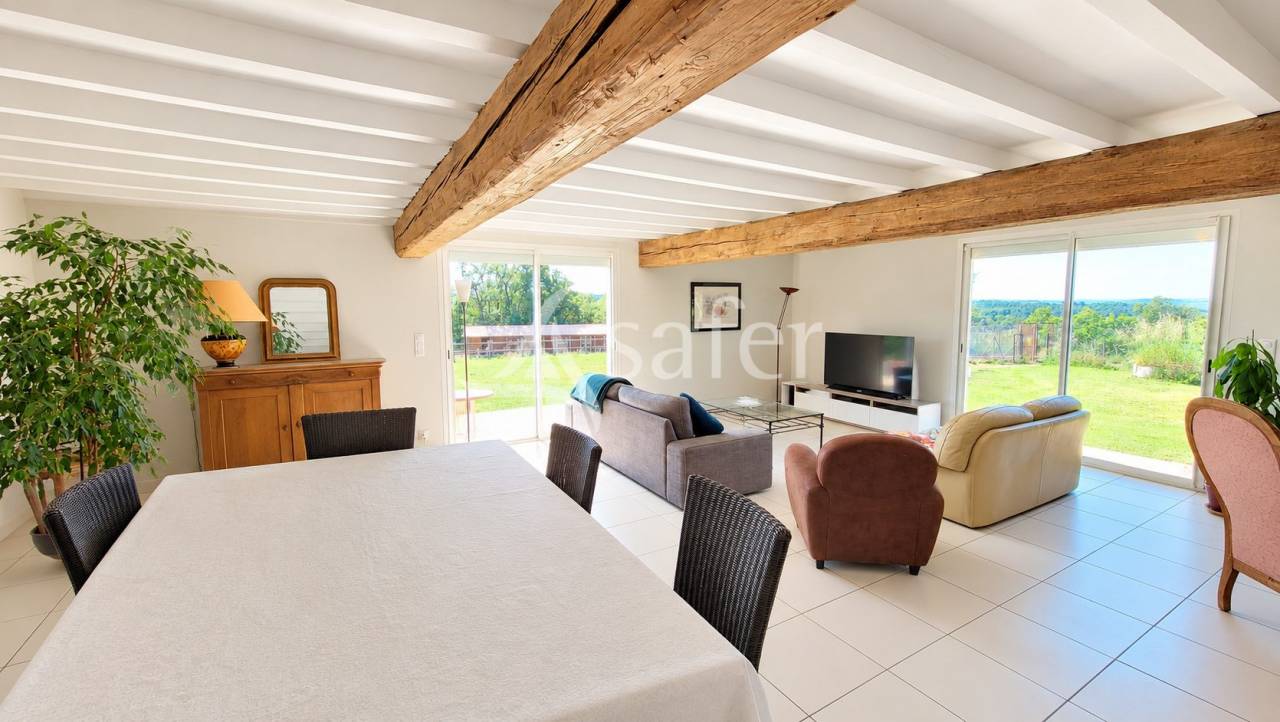 Other country property  tarn