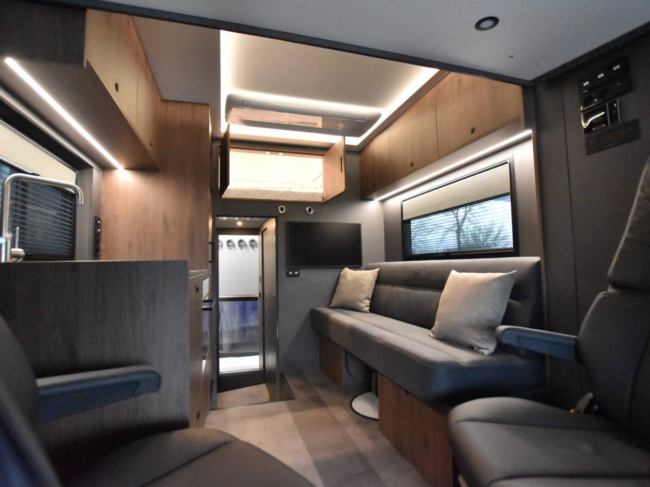 Horsebox NON-HGV Roelofsen  2026 New