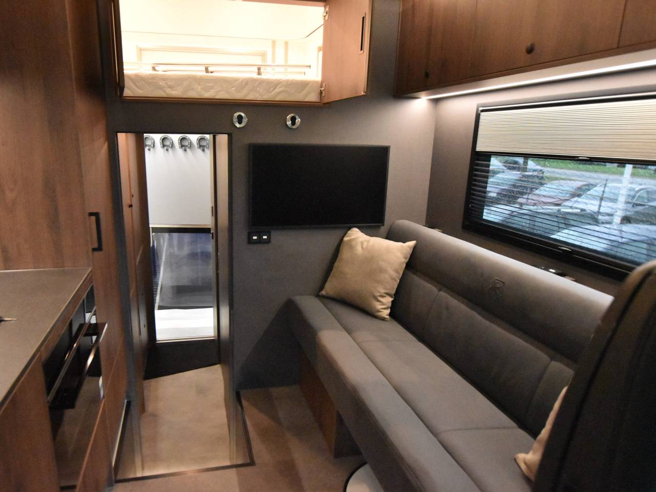 Horsebox NON-HGV Roelofsen  2026 New