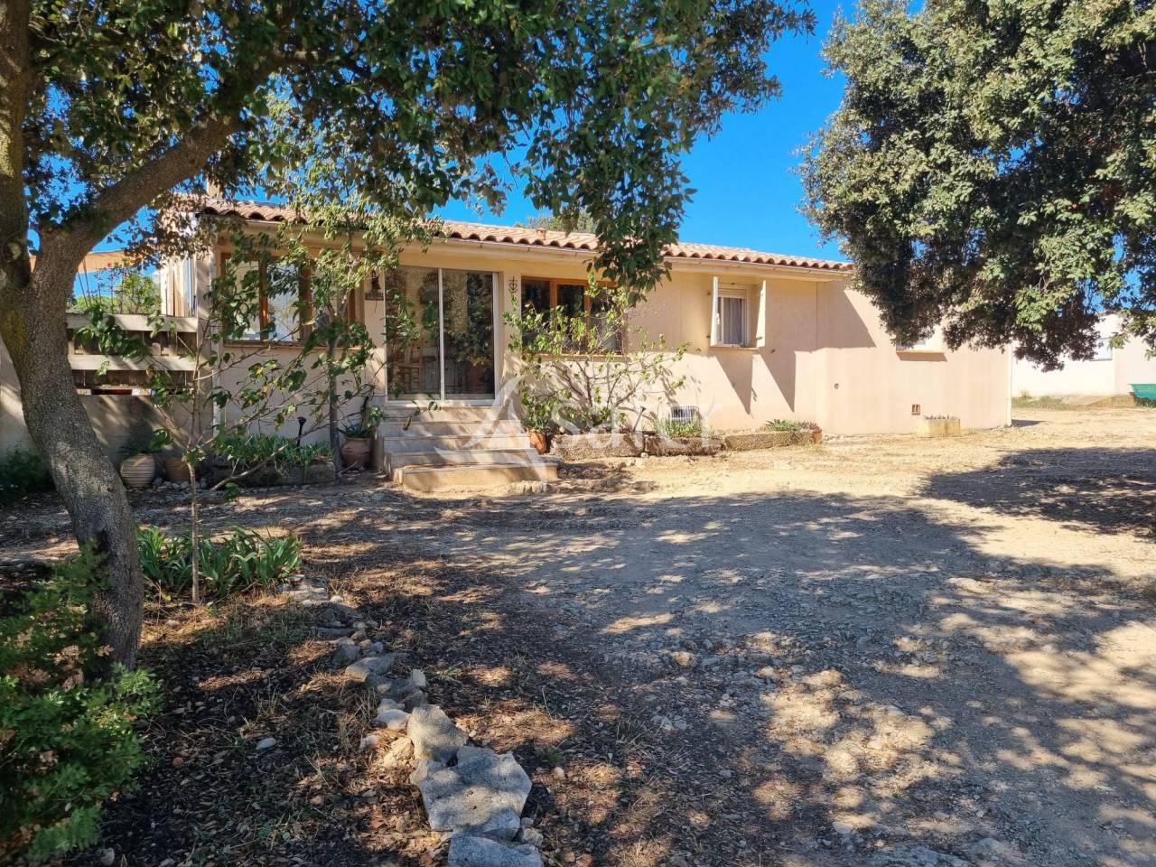 Other country property  H&eacute;rault
