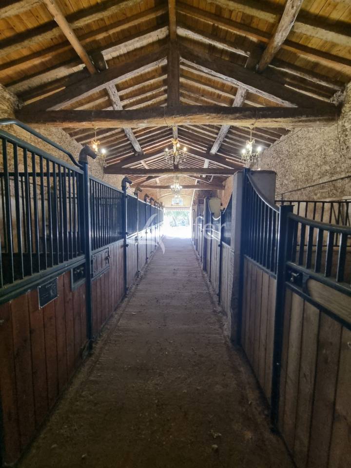 Other country property  H&eacute;rault