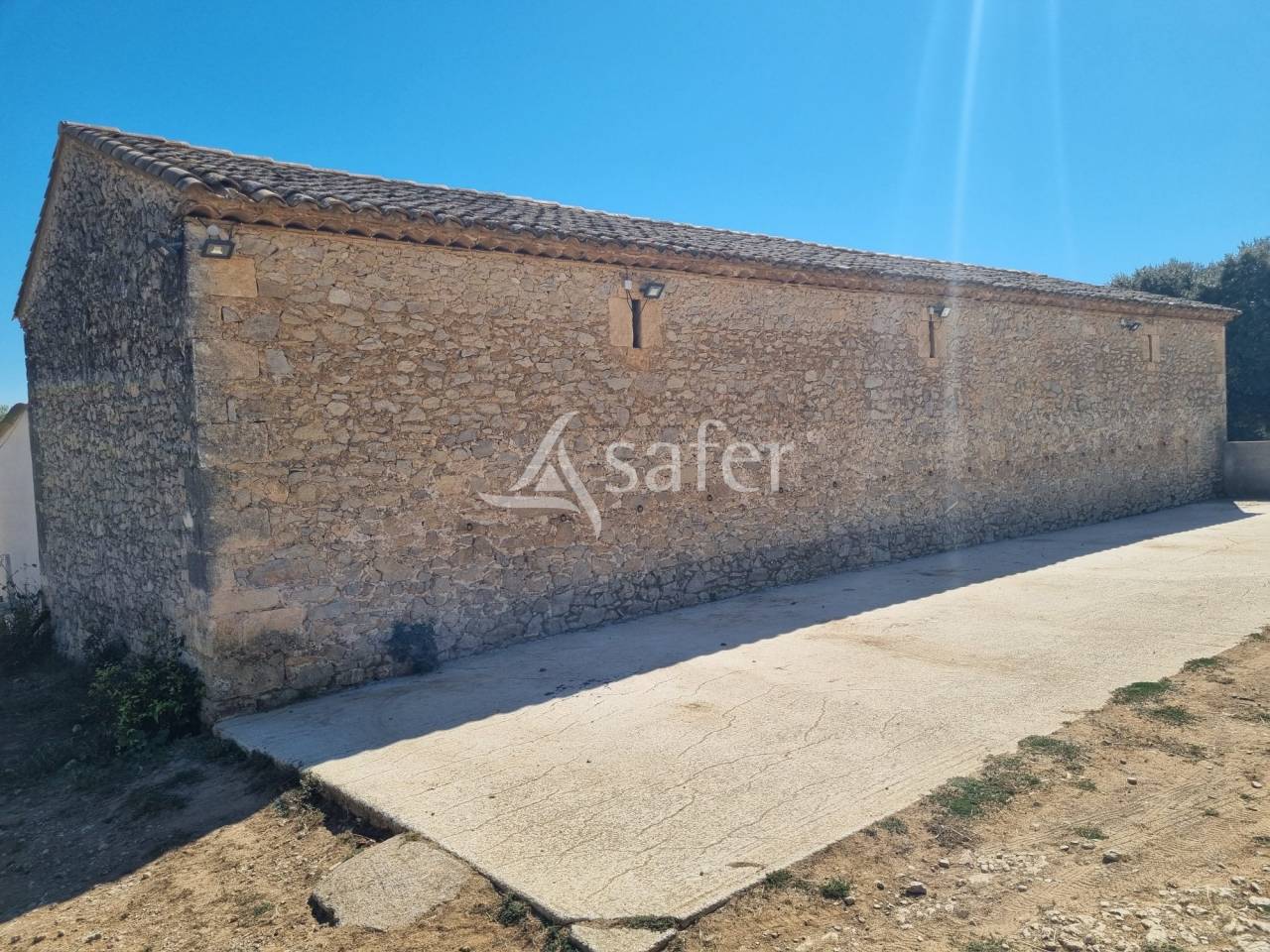 Other country property  H&eacute;rault