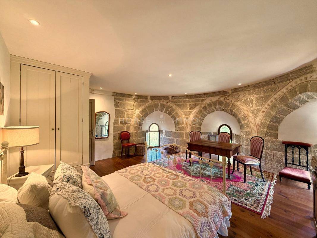 Equestrian property  Creuse