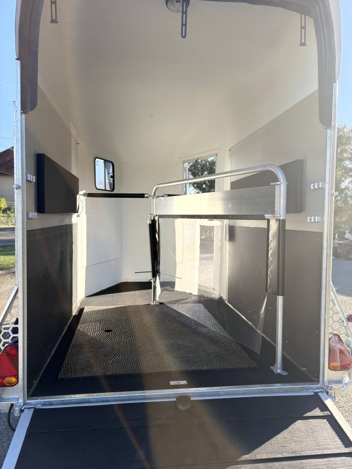 Horse trailer Cheval Liberte Origins gold aluline  2 Stalls 2026 New
