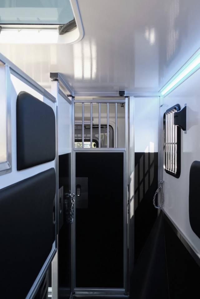 Horsebox HGV Krismar HARAS 2026 New