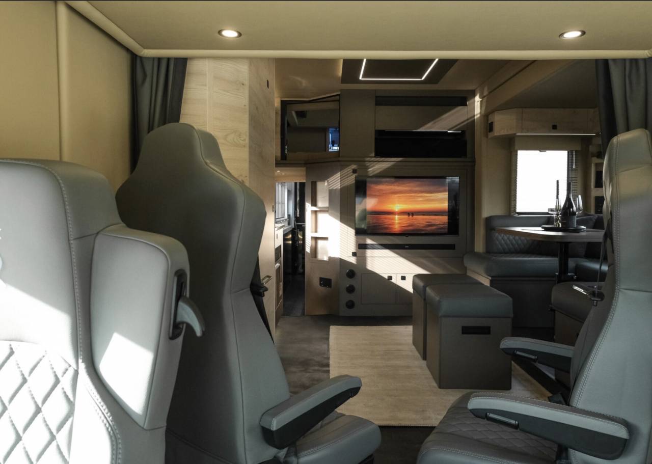 Horsebox NON-HGV Krismar EXCLUSIVE XL 6 2026 New