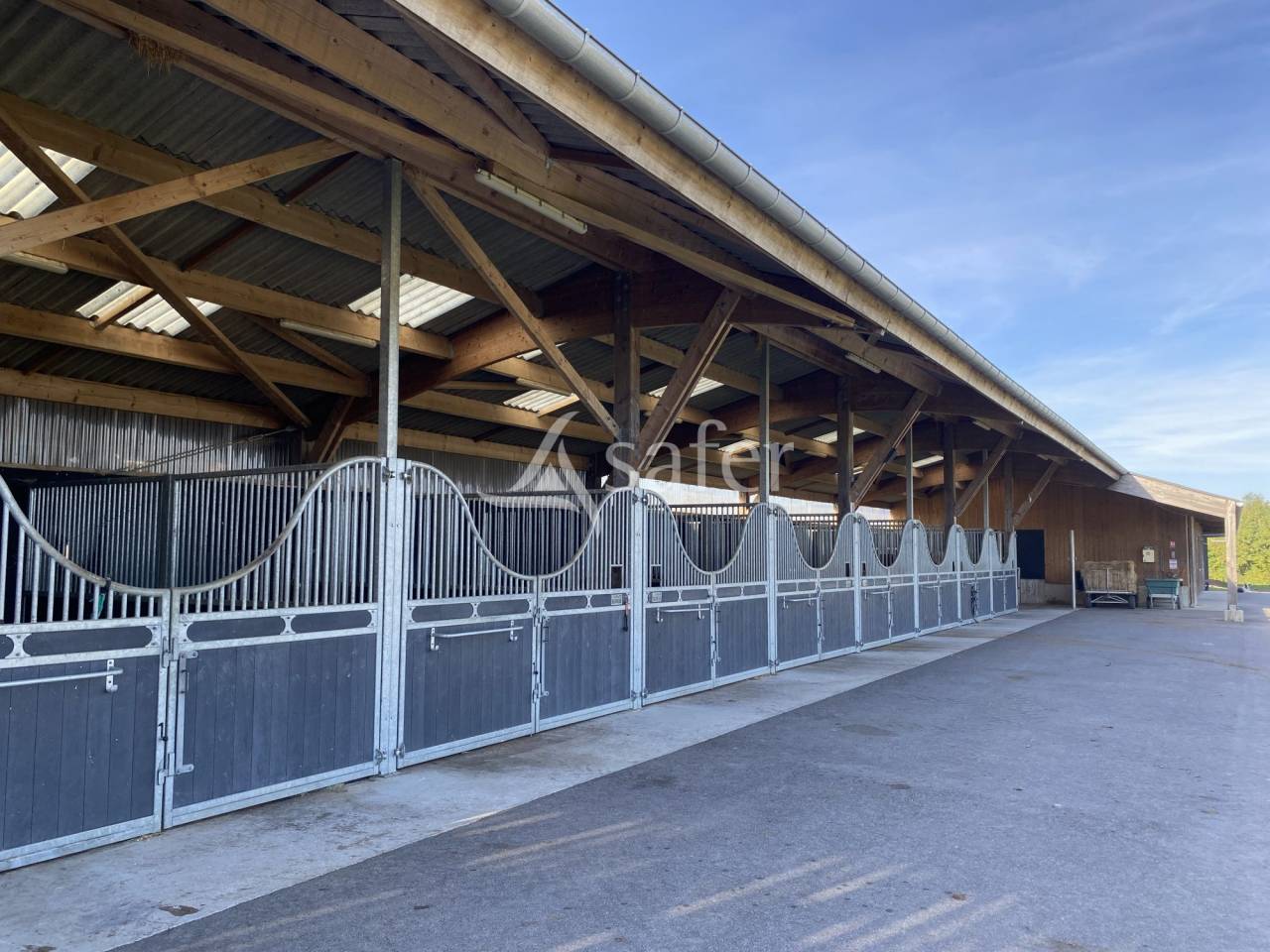 Equestrian property  Calvados