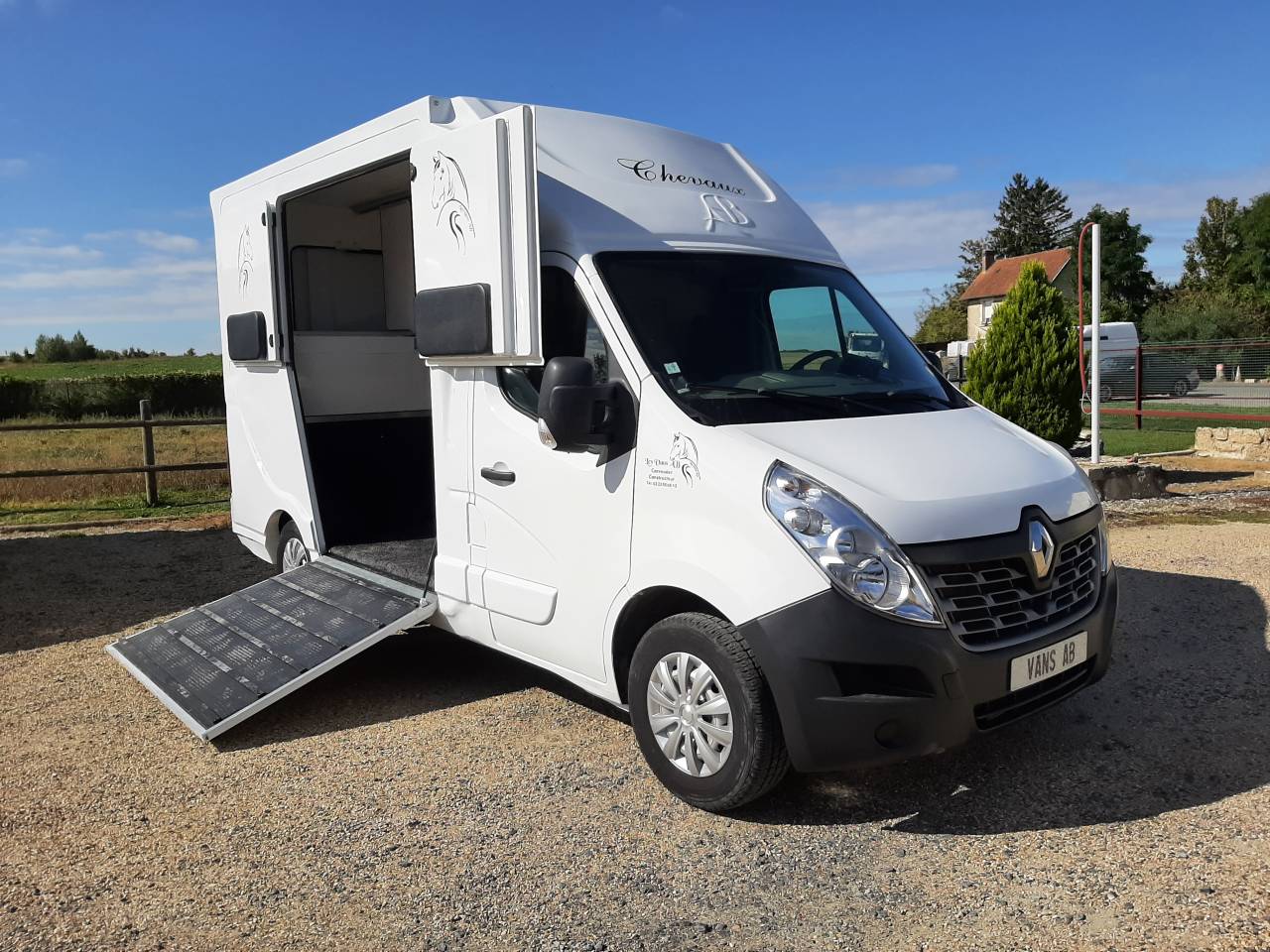 Horsebox HGV Renault Master 2018 Used