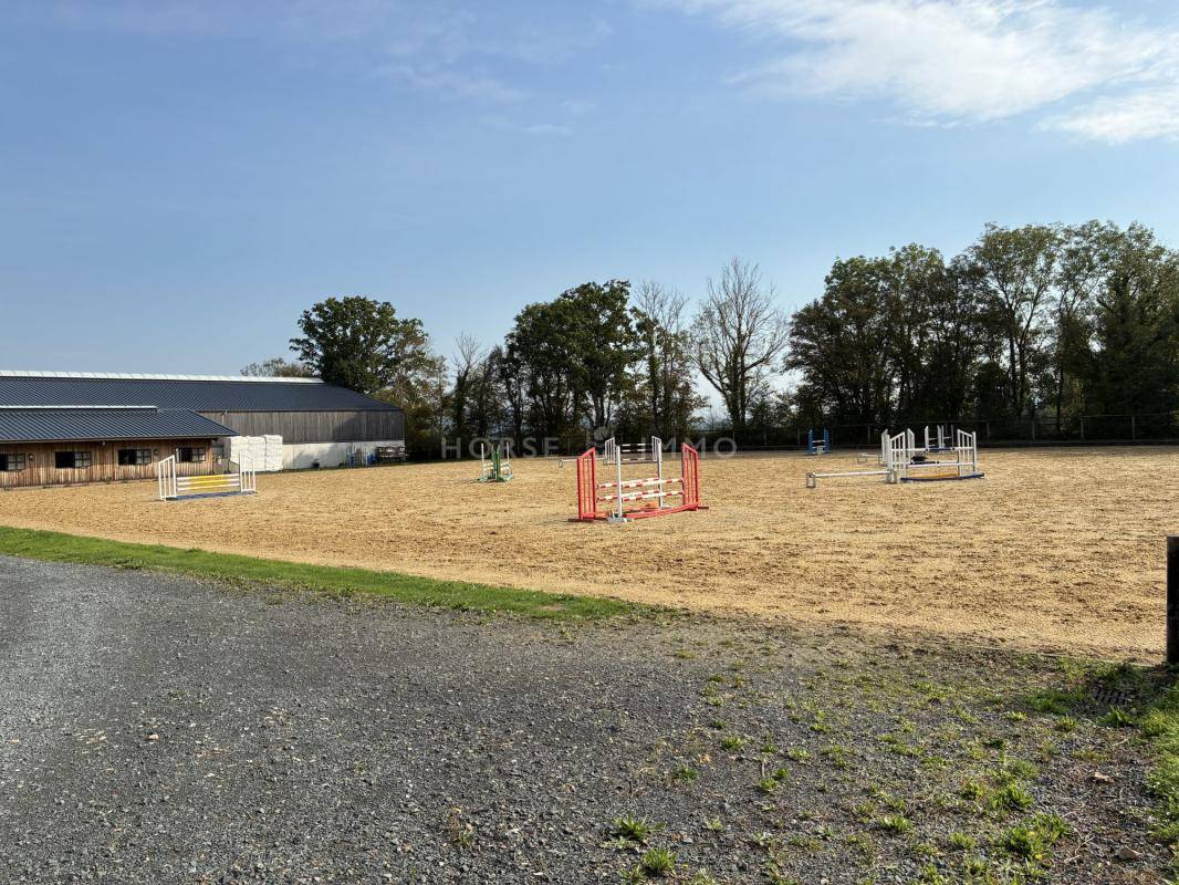 Equestrian property  Calvados