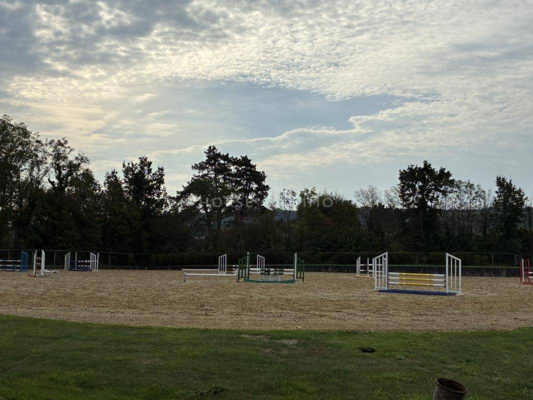 Equestrian property  Calvados