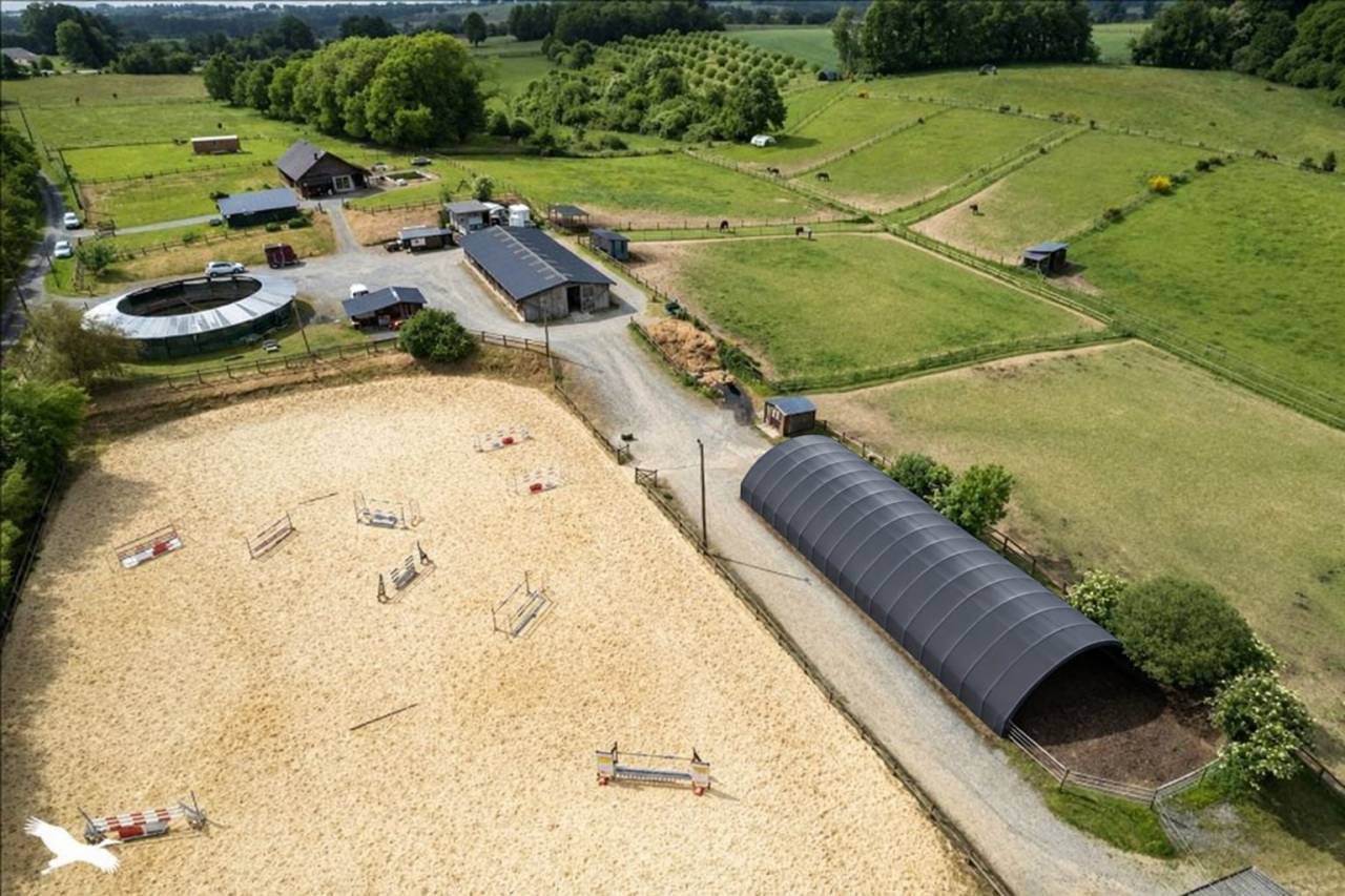 Equestrian property  Corr&egrave;ze