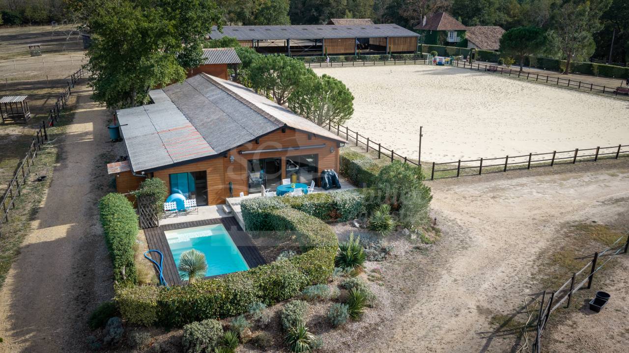 Equestrian property  Dordogne