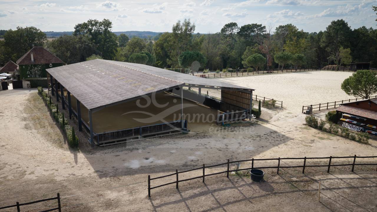 Equestrian property  Dordogne