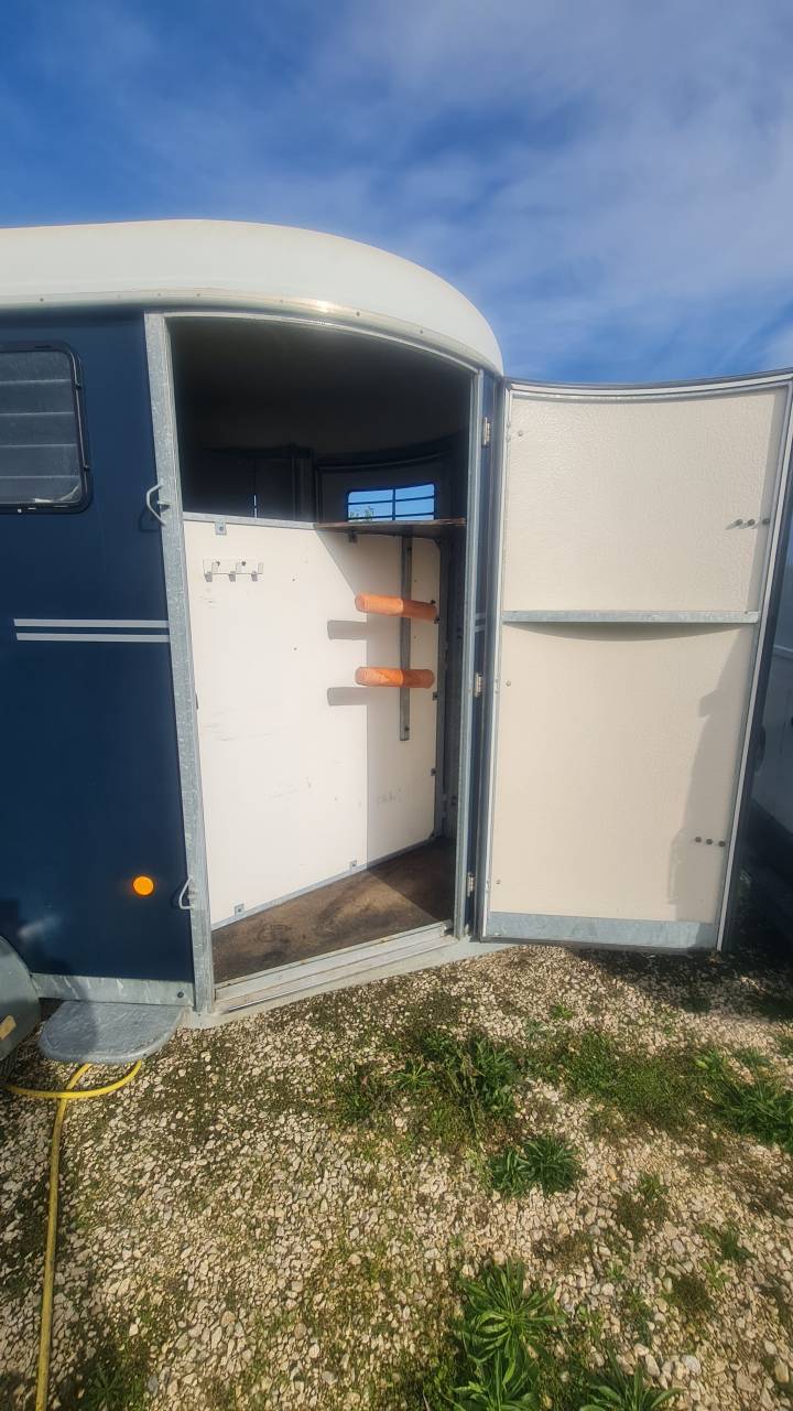 Horse trailer Fautras Oblic+2 2 Stalls 2009 Used