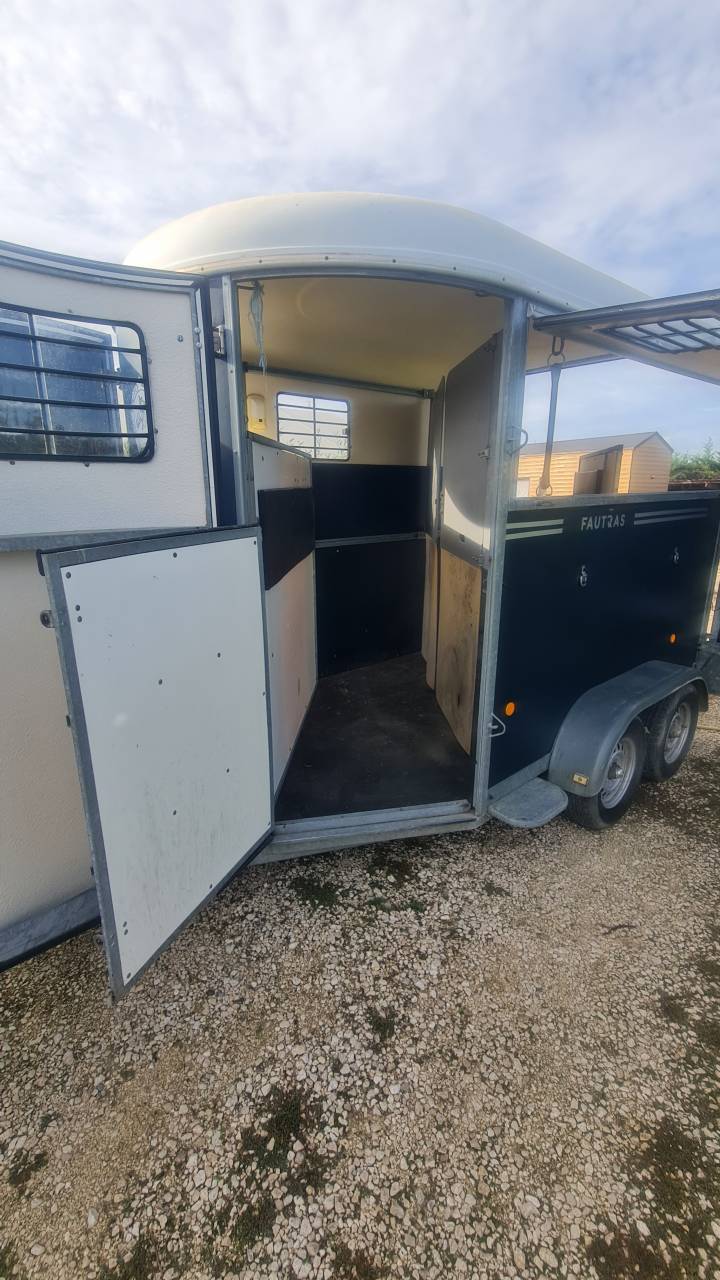 Horse trailer Fautras Oblic+2 2 Stalls 2009 Used