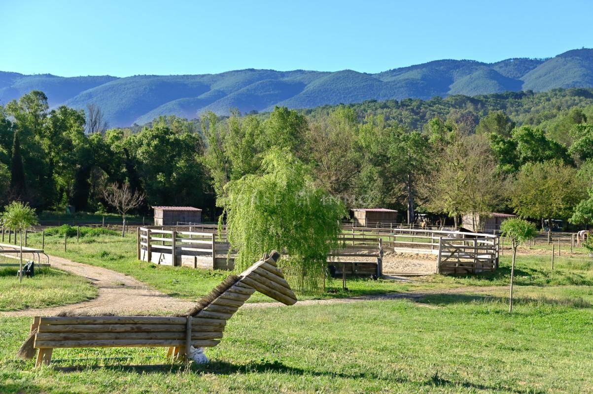 Equestrian property  Vaucluse