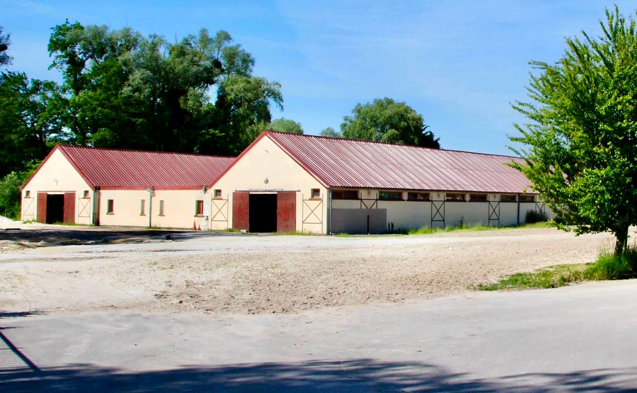 Racing yard  Oise