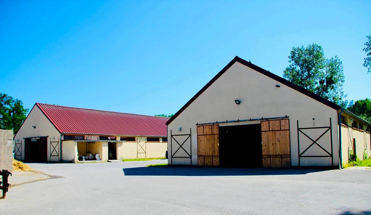 Racing yard  Oise