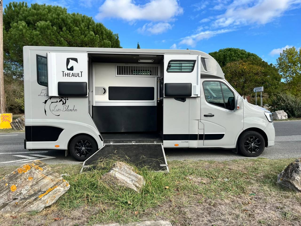 Horsebox HGV Theault   Renault Master  - THEAULT Proton 5L 2023 Used