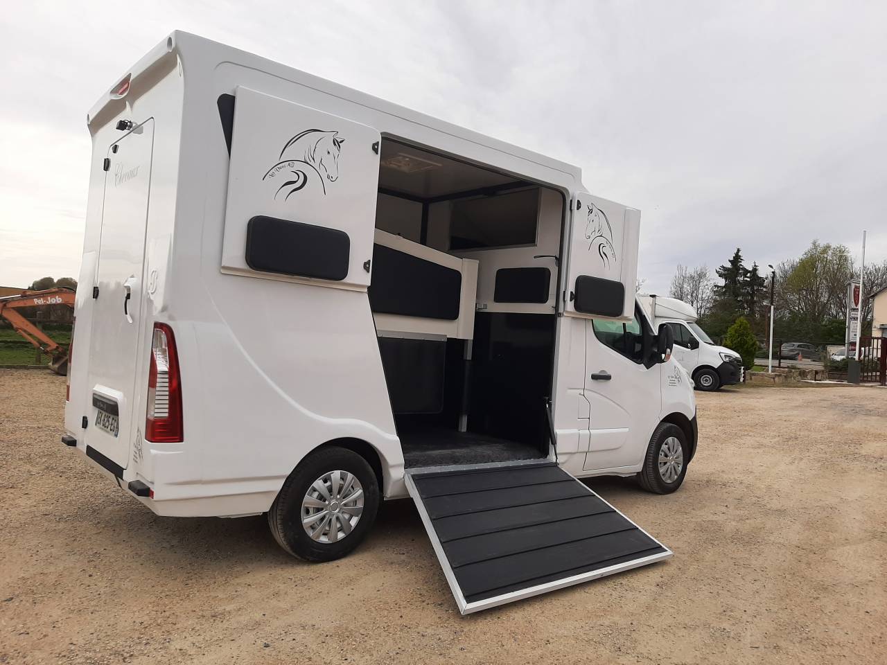 Horsebox HGV Renault Master 2017 Used