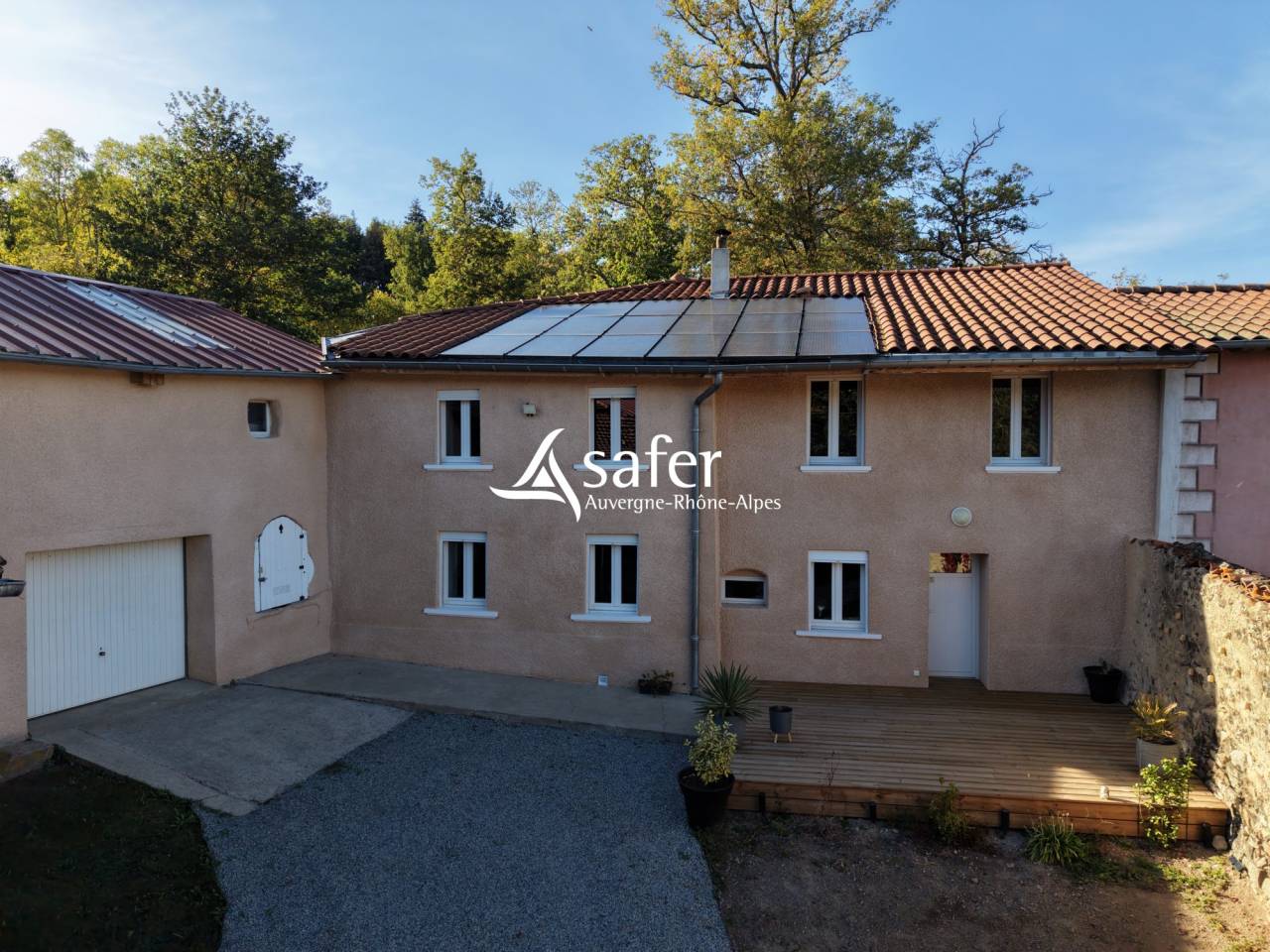 Other country property  Loire