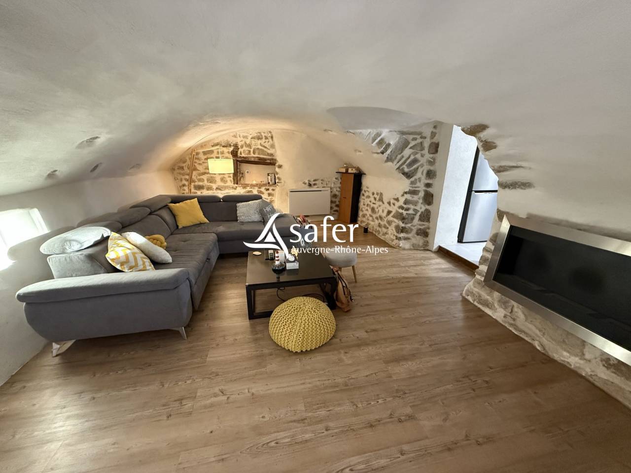 Other country property  Loire