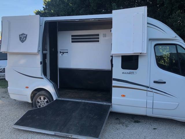 Horsebox HGV Renault barbot XL 2020 Used