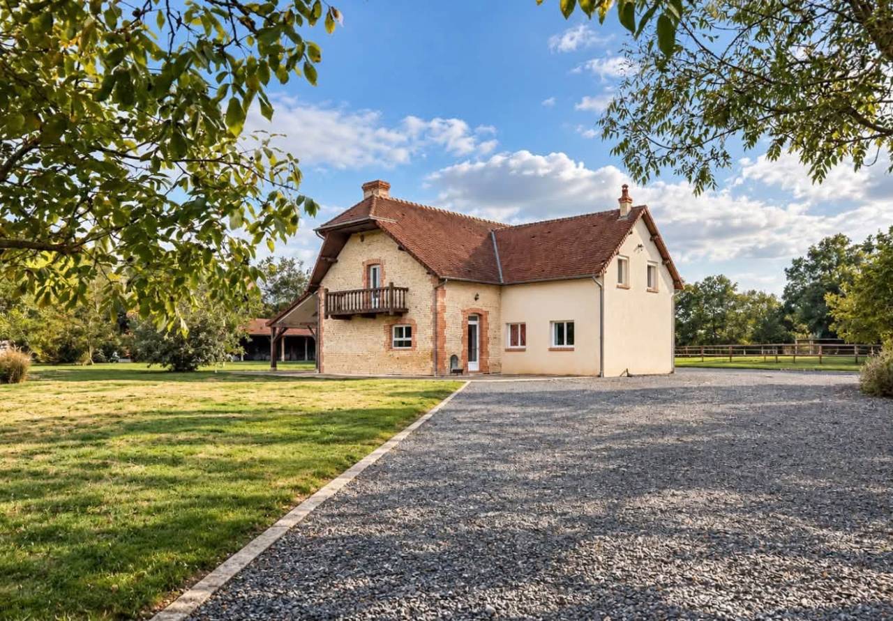 Equestrian property  Calvados