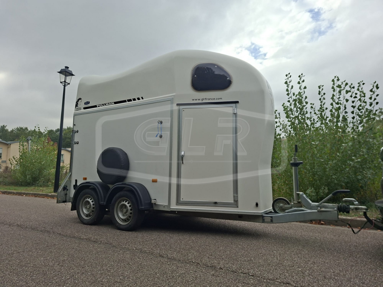 Horse trailer Cheval Liberte Gold One White Line 1,5 Stalls 2020 Used