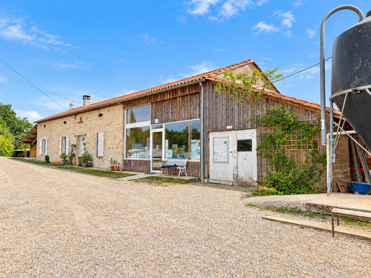Livery yard  Lot-et-Garonne