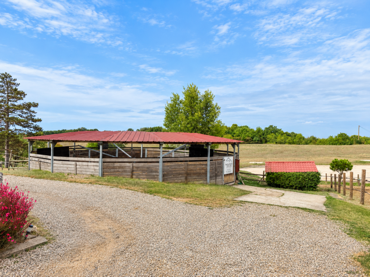 Livery yard  Lot-et-Garonne