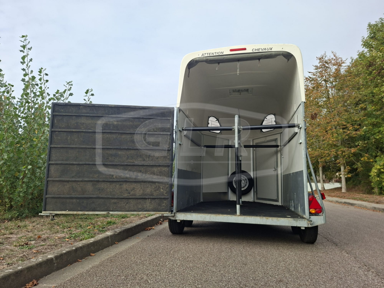 Horse trailer Cheval Liberte 2000RK 2 Stalls 2008 Used