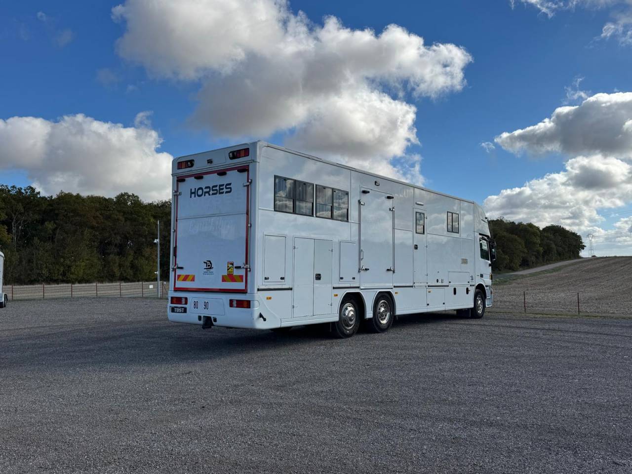 Horsebox NON-HGV Mercedes KRISMAR 2009 Used