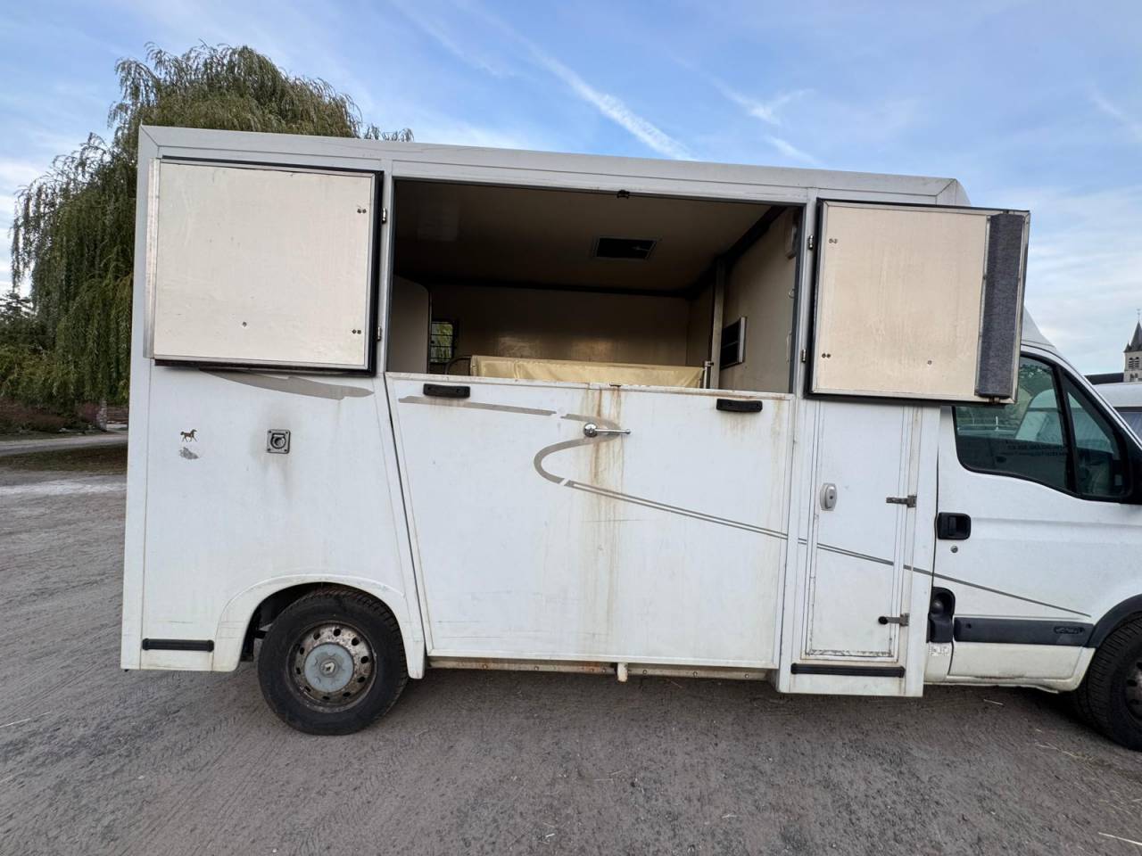 Horsebox HGV Renault Master 2005 Used