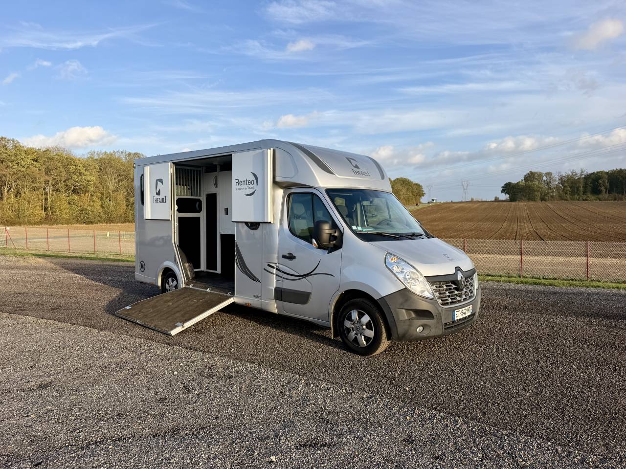 Horsebox HGV Renault Theault PROTEO  2018 Used